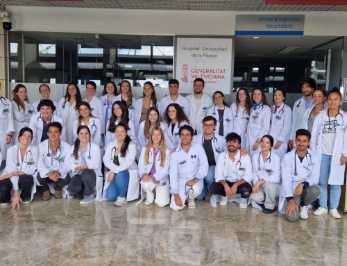 El Hospital de La Ribera acoge el examen práctico ECOE para evaluar a estudiantes de Medicina de la Universidad Católica de Valencia